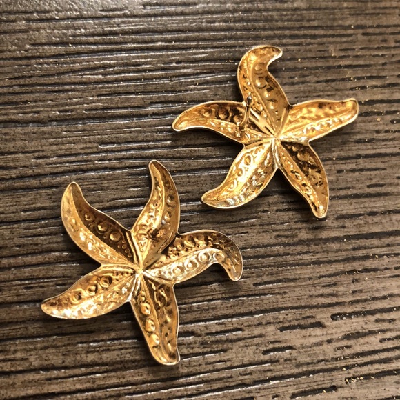 Avon 1987 Starfish Goldtone Metal Earrings - Picture 11 of 13